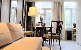 Miss Jordaan For Quiet Travellers Bed And Breakfast